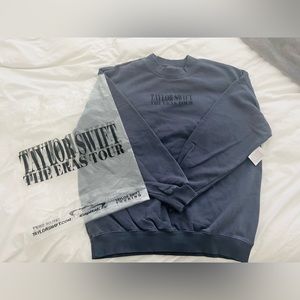 Size M NEW RARE Taylor Swift Eras Tour Oversize Crewneck Sweatshirt Navy Blue